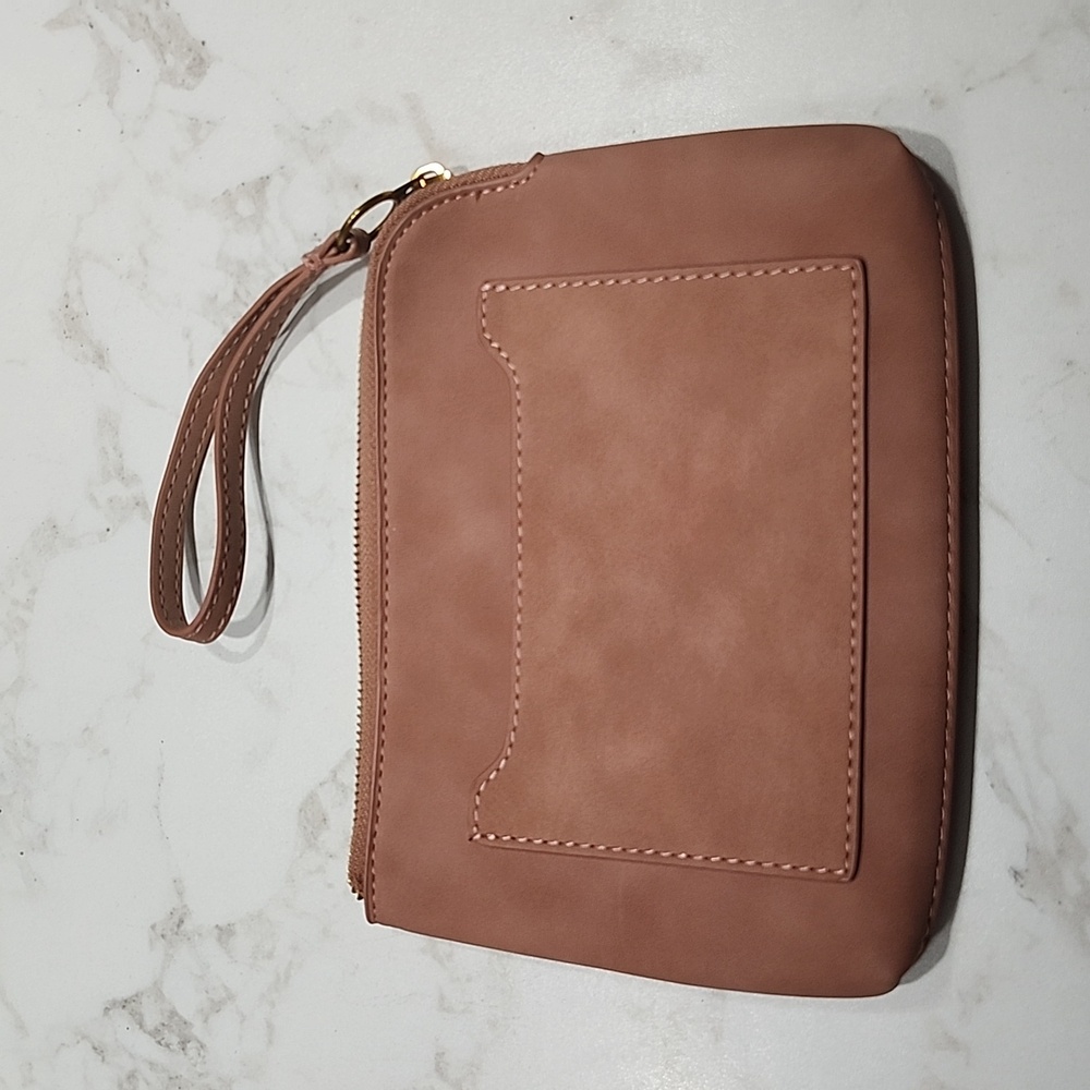 Universal Threads Wristlet - image 1